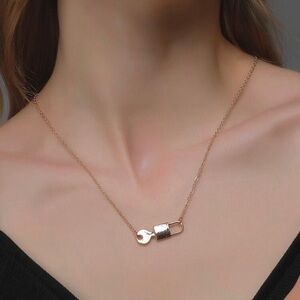 3/$30 💛 Lock and Key Necklace